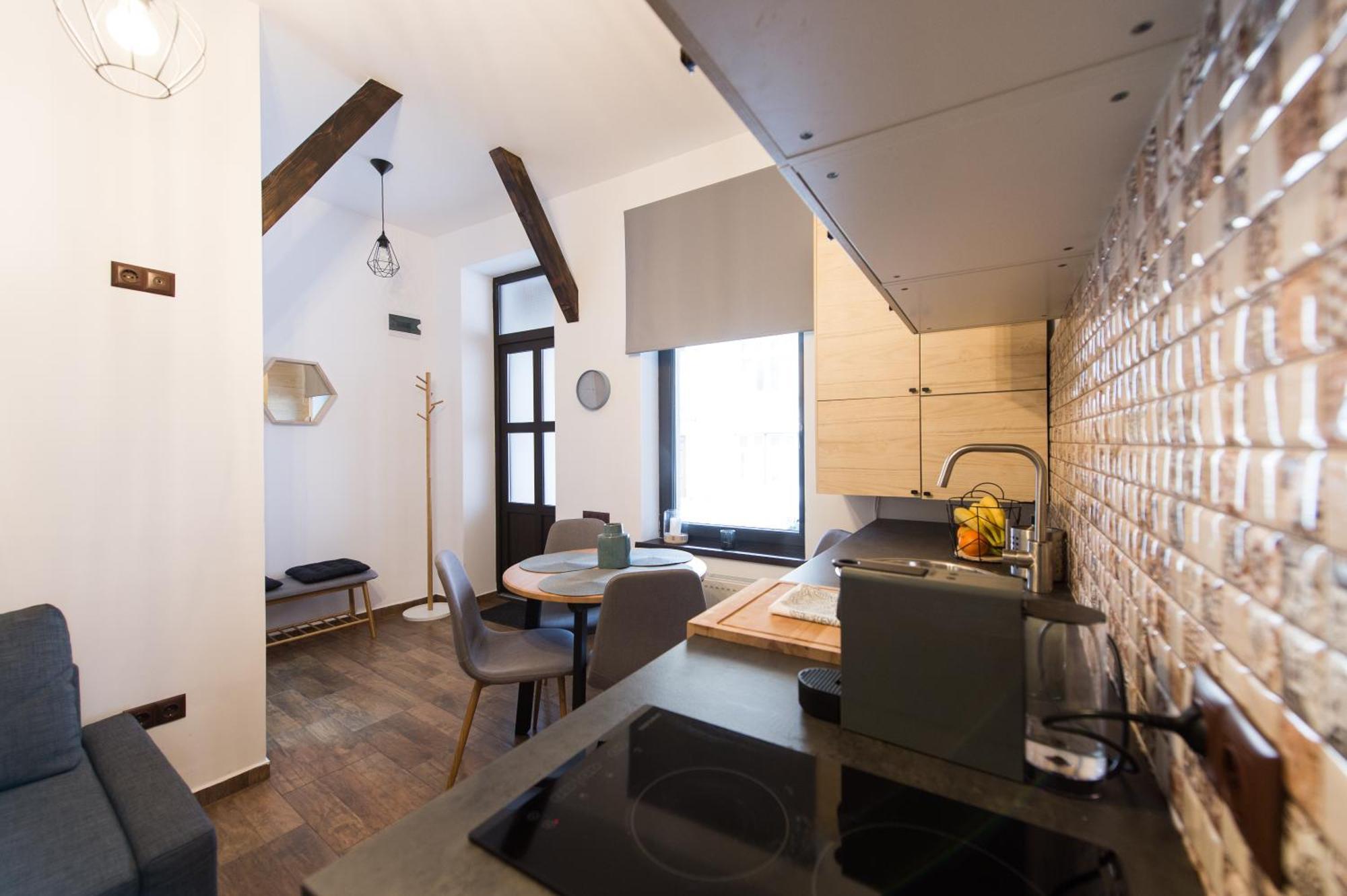 Lovely Brasov Flat With Patio And Mountain Views 外观 照片
