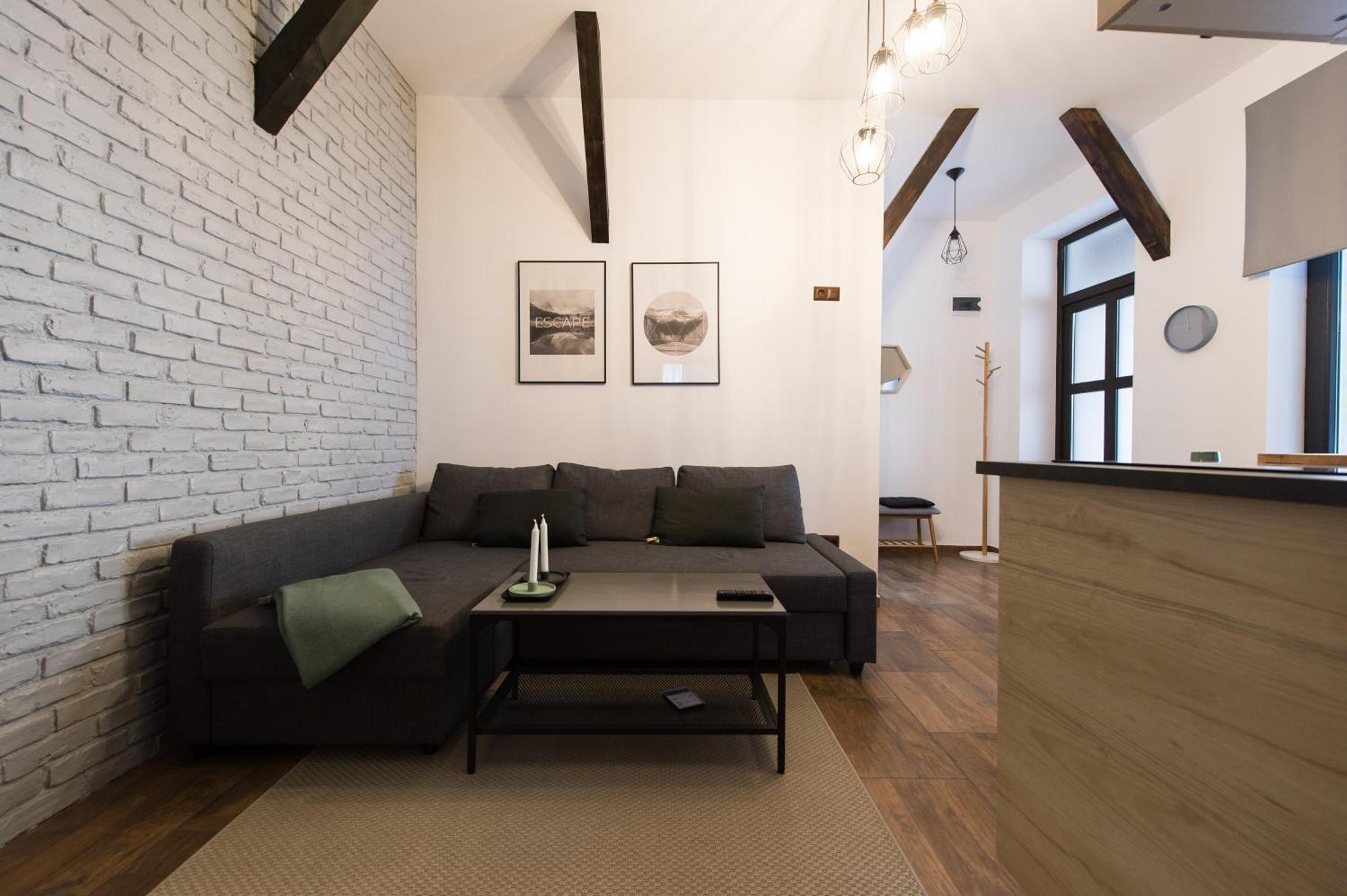 Lovely Brasov Flat With Patio And Mountain Views 外观 照片