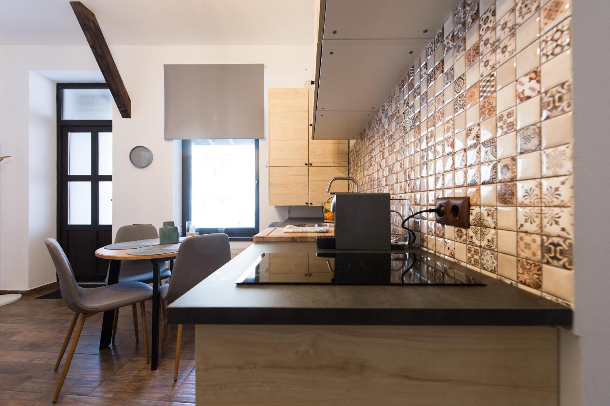 Lovely Brasov Flat With Patio And Mountain Views 外观 照片